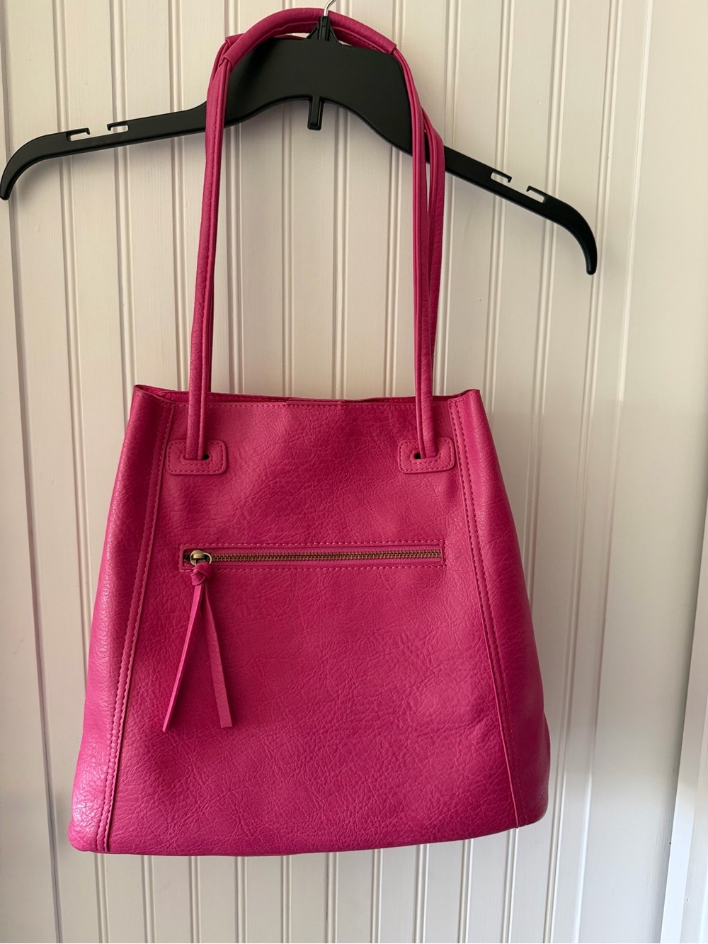 BRAND NEW, no tags. Stylish Fuchsia Pink Tote Bag - Sleek Everyday Carry
